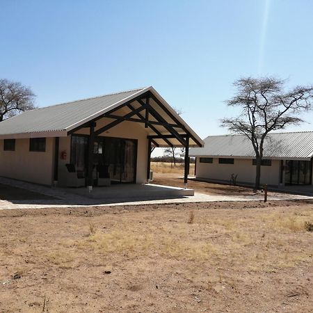 Khan River Lodge Wilhelmstal エクステリア 写真