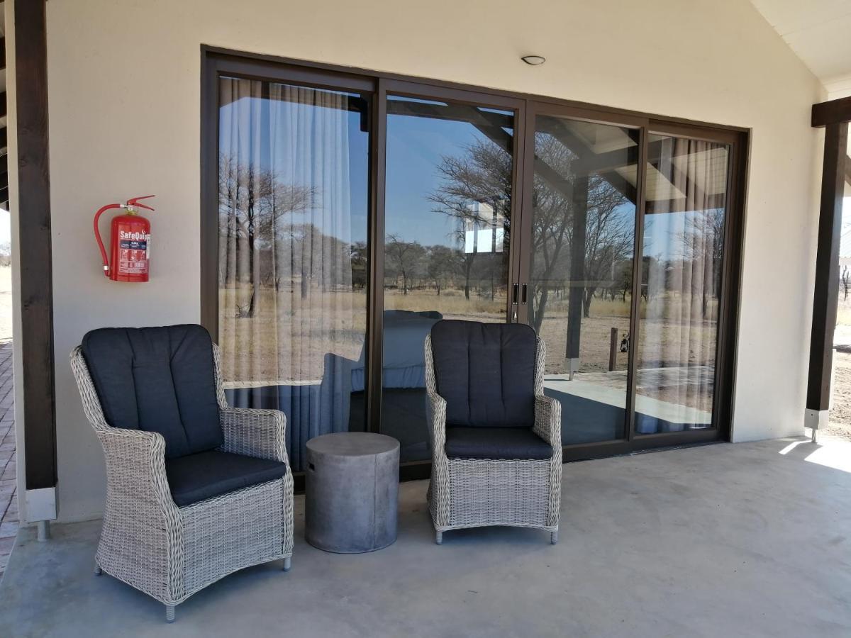 Khan River Lodge Wilhelmstal エクステリア 写真