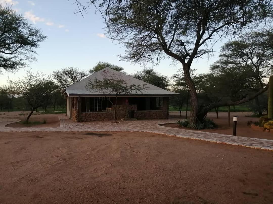 Khan River Lodge Wilhelmstal エクステリア 写真