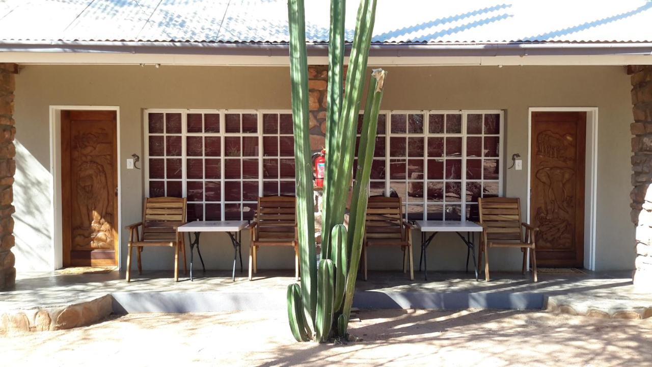 Khan River Lodge Wilhelmstal エクステリア 写真
