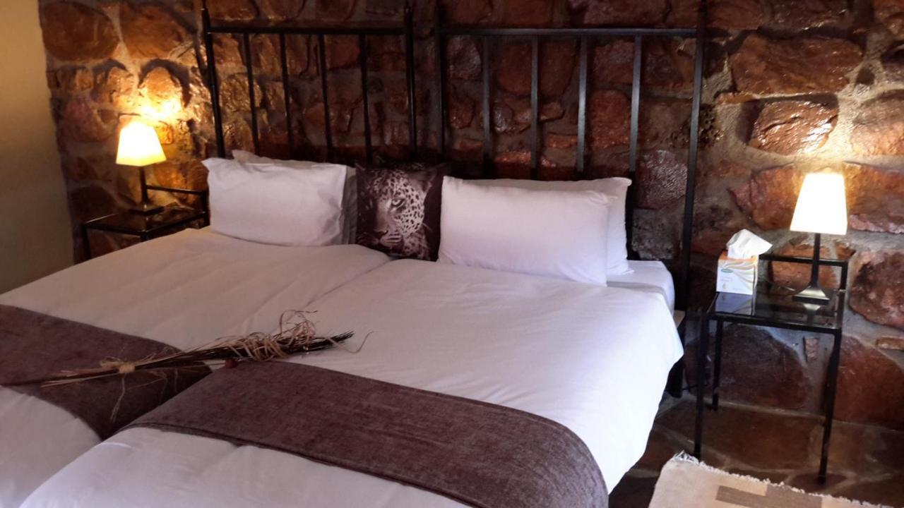 Khan River Lodge Wilhelmstal エクステリア 写真