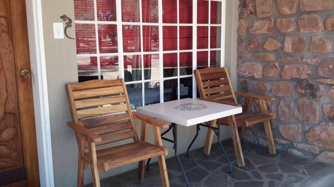 Khan River Lodge Wilhelmstal エクステリア 写真