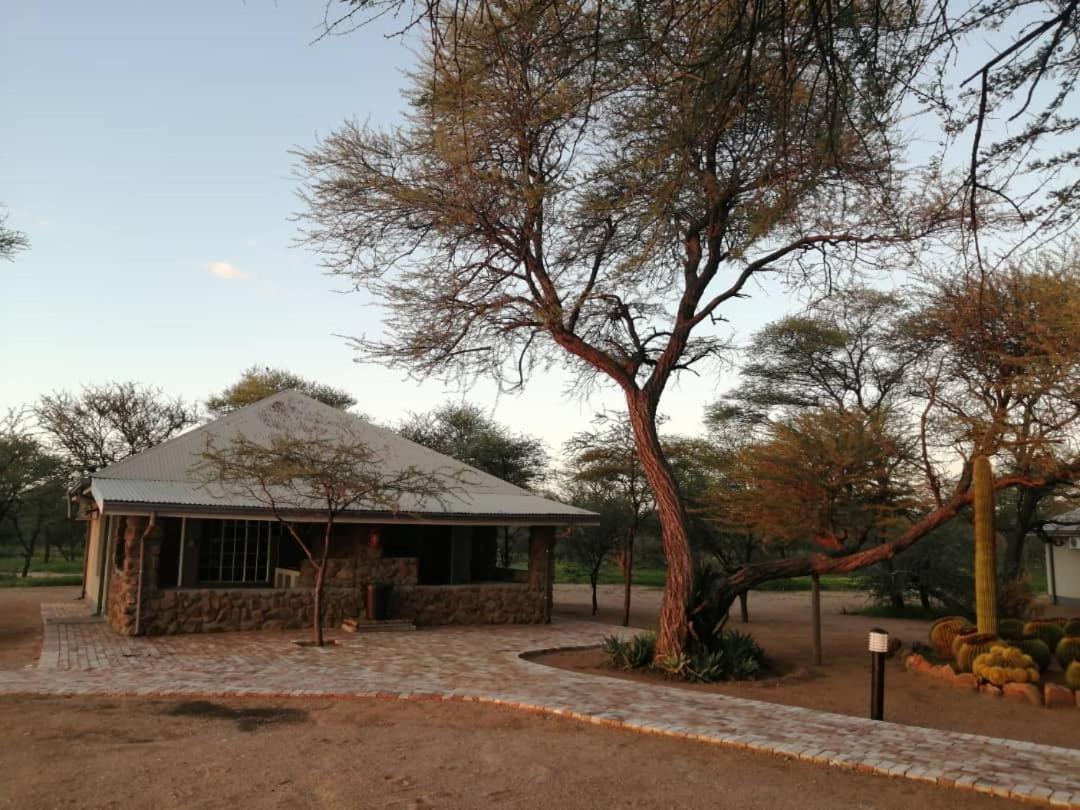 Khan River Lodge Wilhelmstal エクステリア 写真